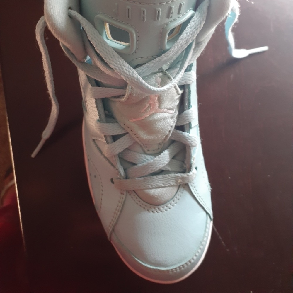 Boys Shoes Size 2Y and 2.5Y